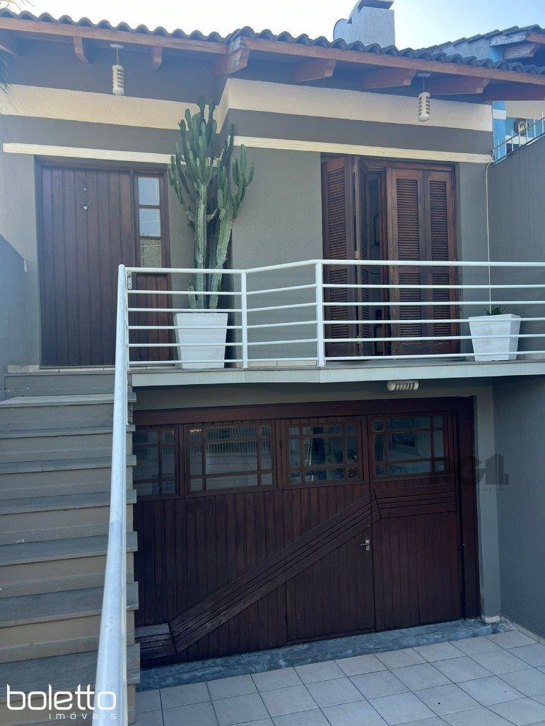 Casa de 3 quartos, 262m² no bairro Ipanema, em Porto Alegre | Eu Corretor