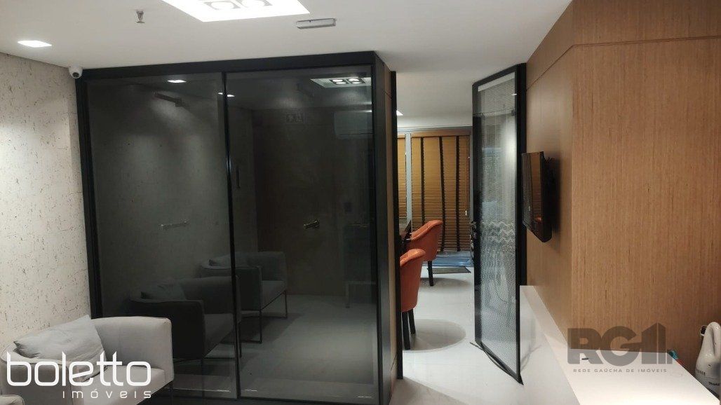 Sala Comercial de 2 quartos, 140m² no bairro Floresta, em Porto Alegre | Eu Corretor
