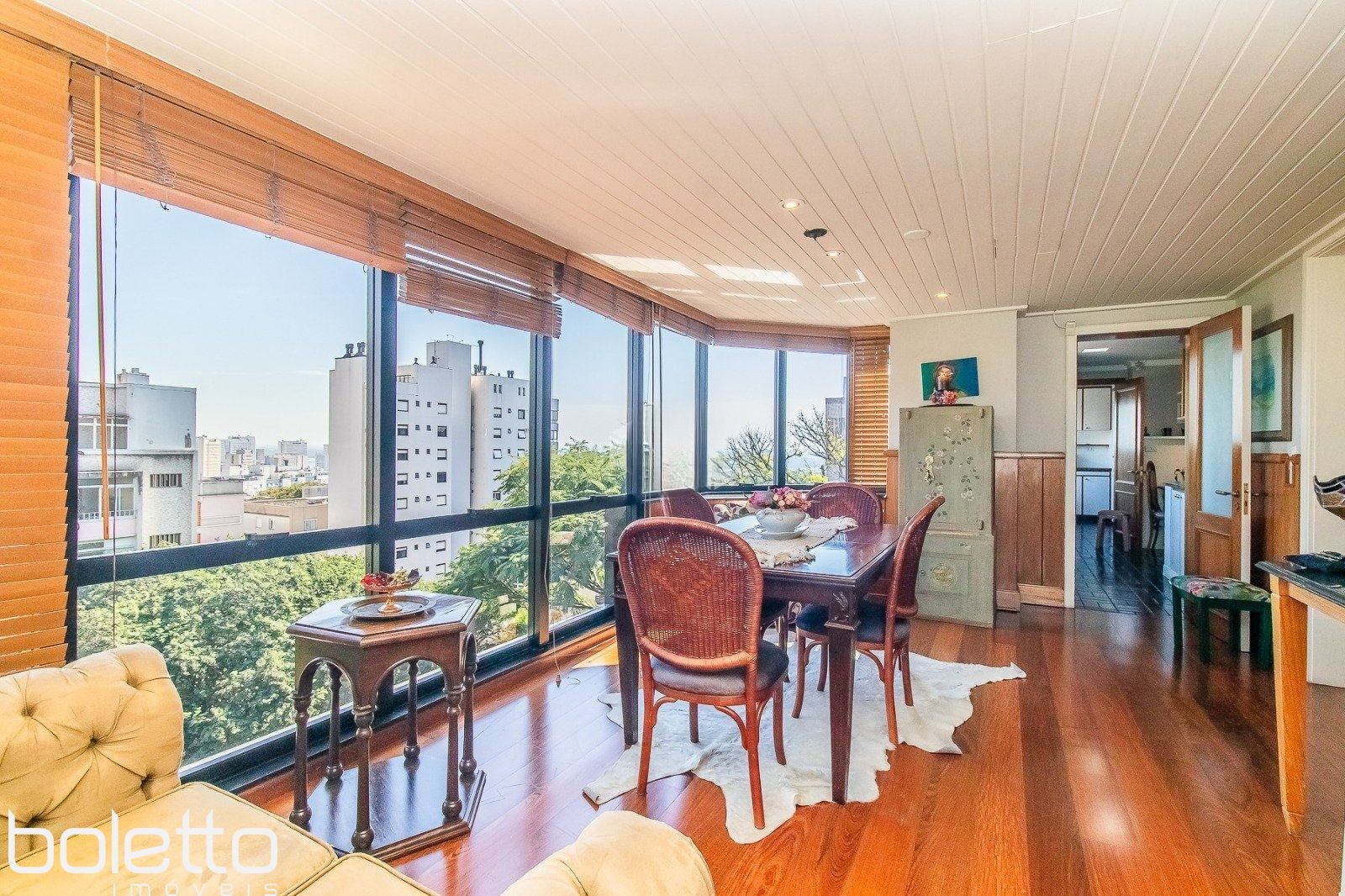 Apartamento de 3 quartos, 215m² no bairro Independência, em Porto Alegre | Eu Corretor