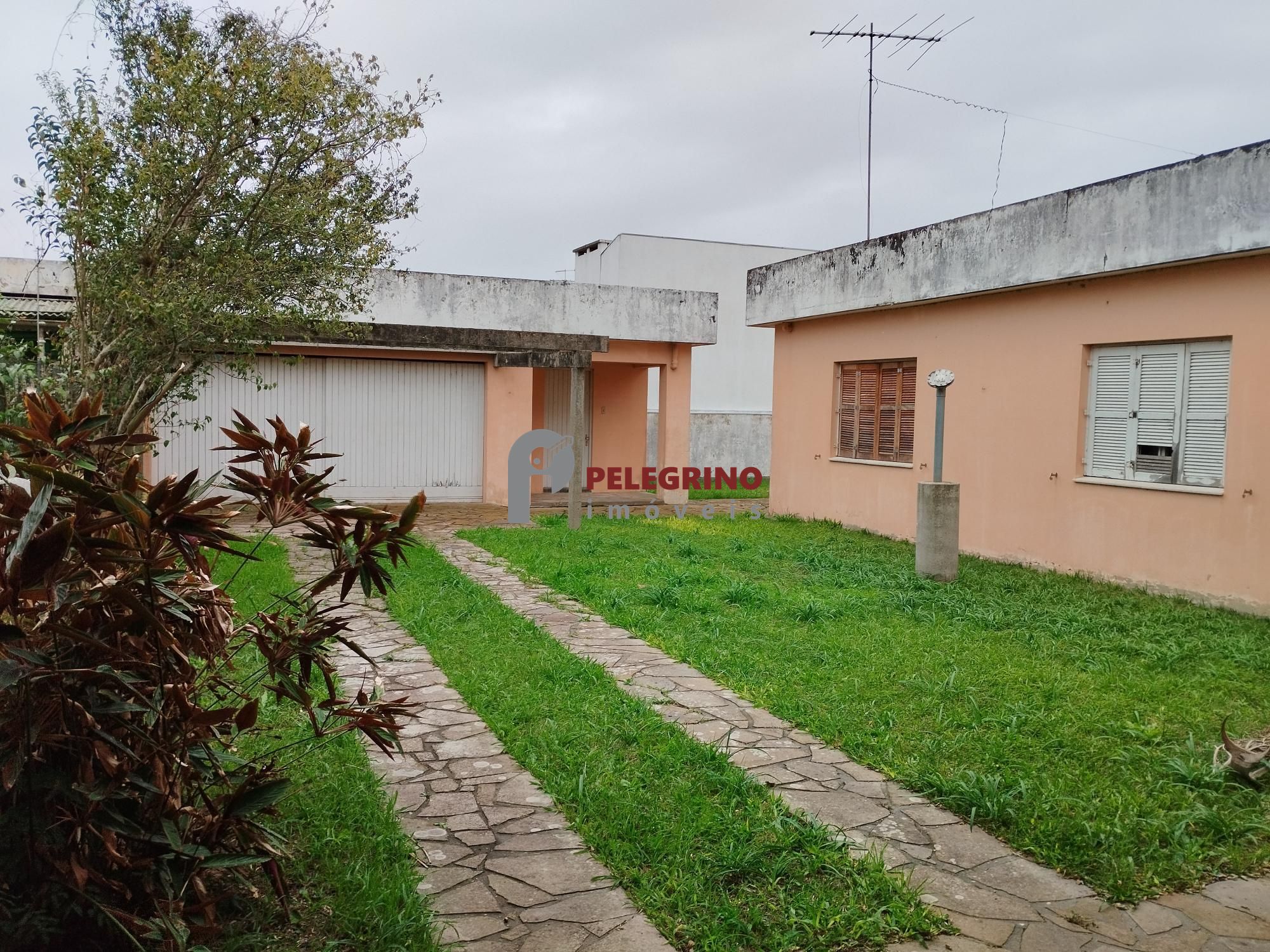 Pelegrino Imóveis vende casa no Centro