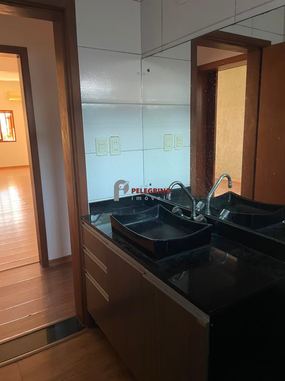 Pelegrino imóveis aluga apartamento no centro de tapes