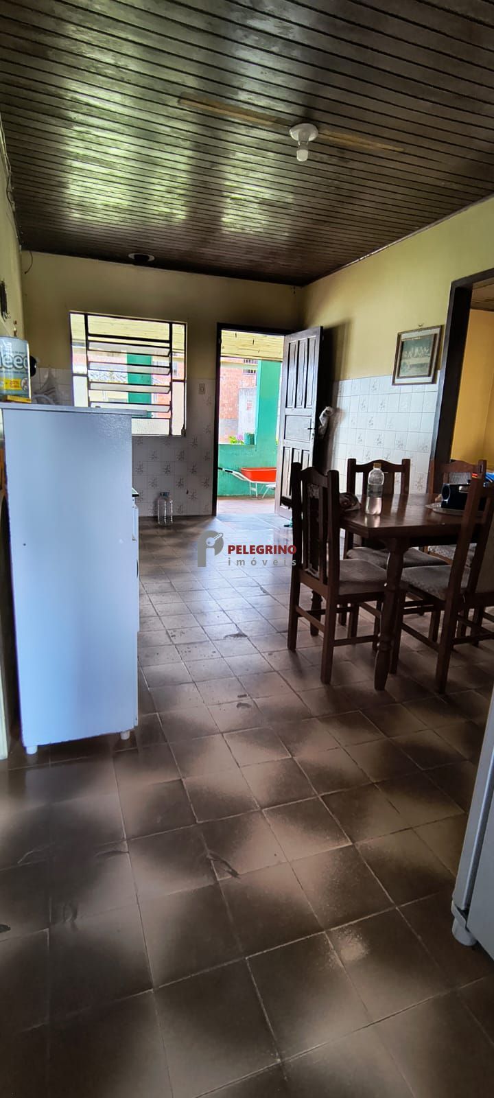 Pelegrino imóveis vende casa no centro de tapes