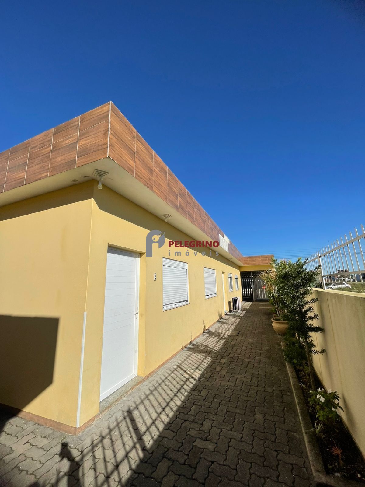 Pelegrino imóveis aluga casa de condomínio no pontal - foto 5