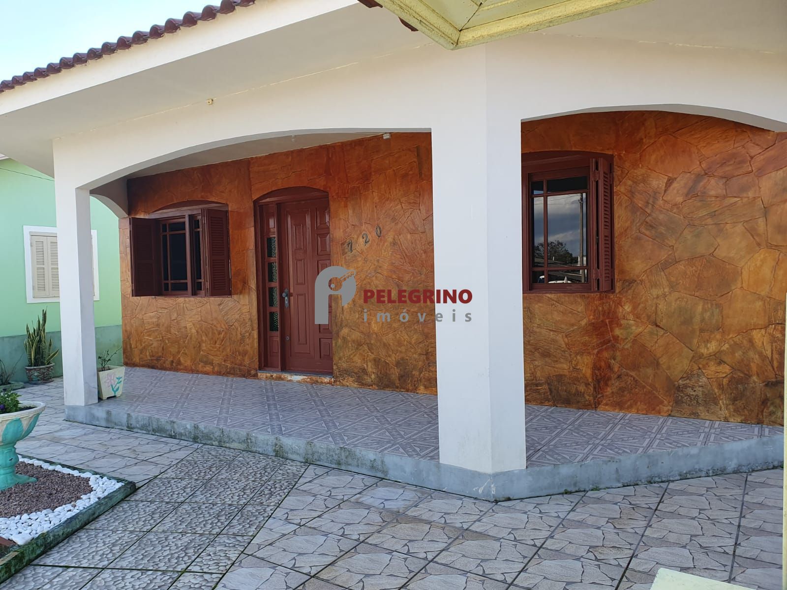 Pelegrino Imóveis vende casa no centro de Tapes