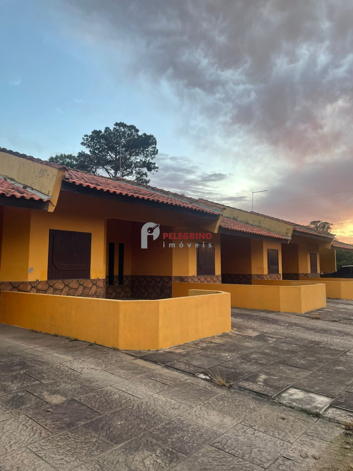 Pelegrino imóveis vende pousada na pinvest em tapes