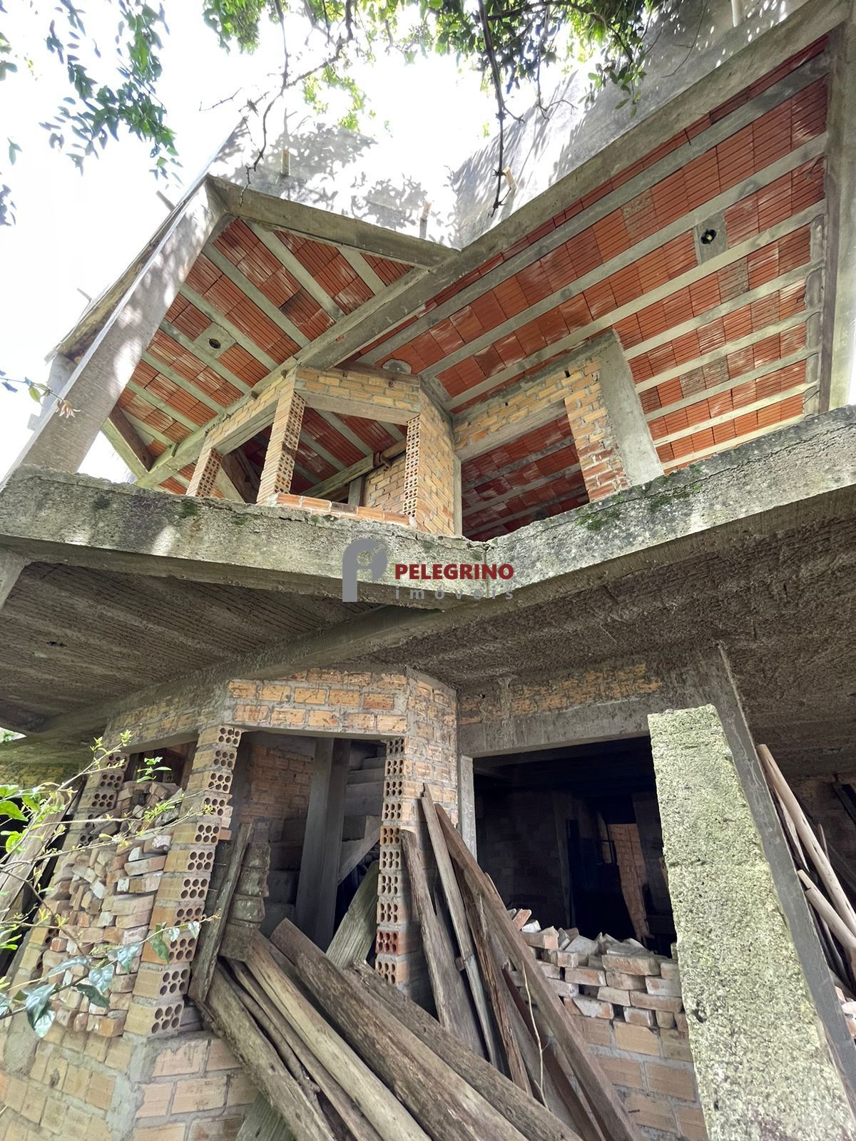 Pelegrino Imóveis vende casa no centro