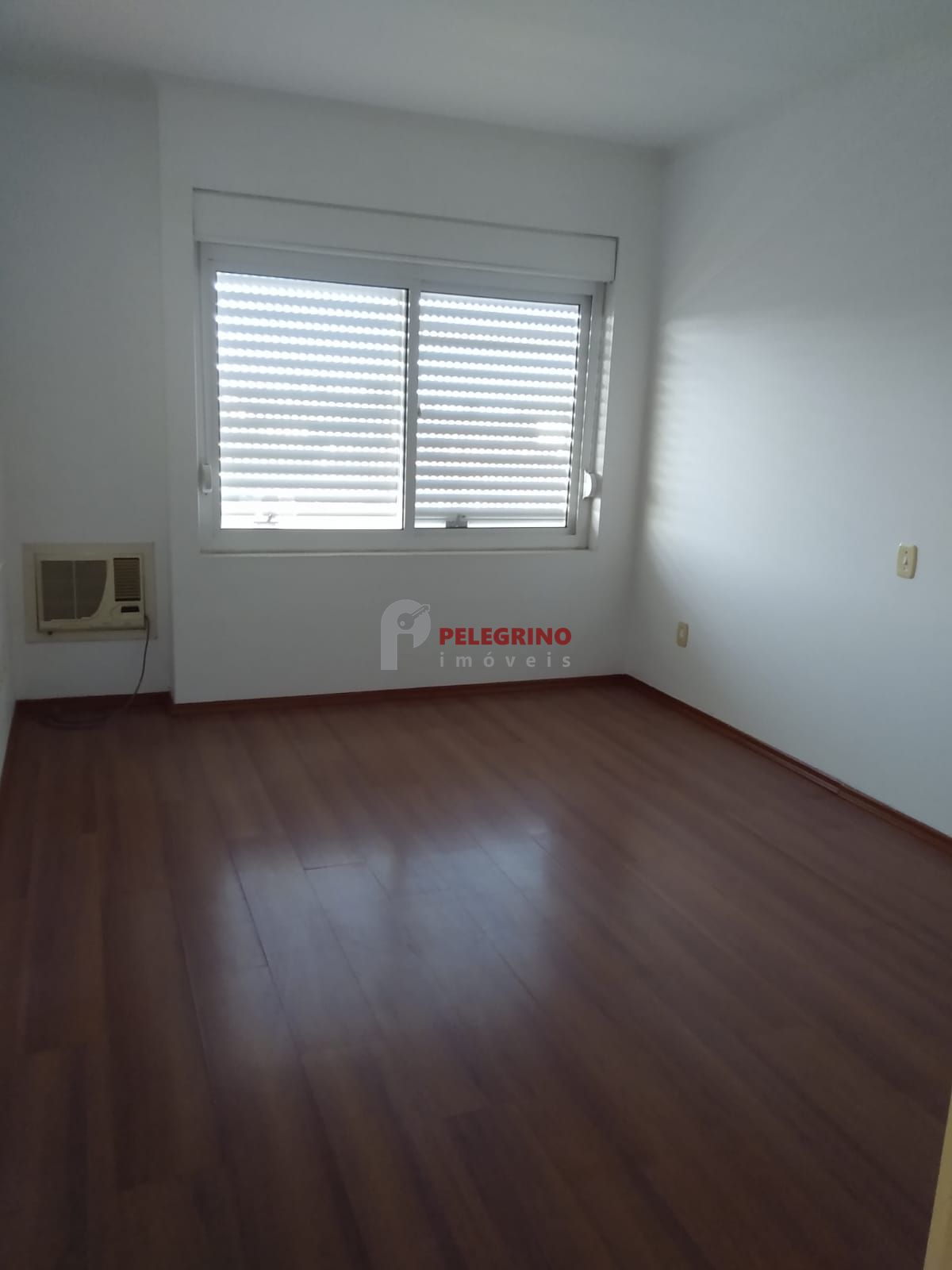 Pelegrino imóveis vende apartamento no centro em tapes