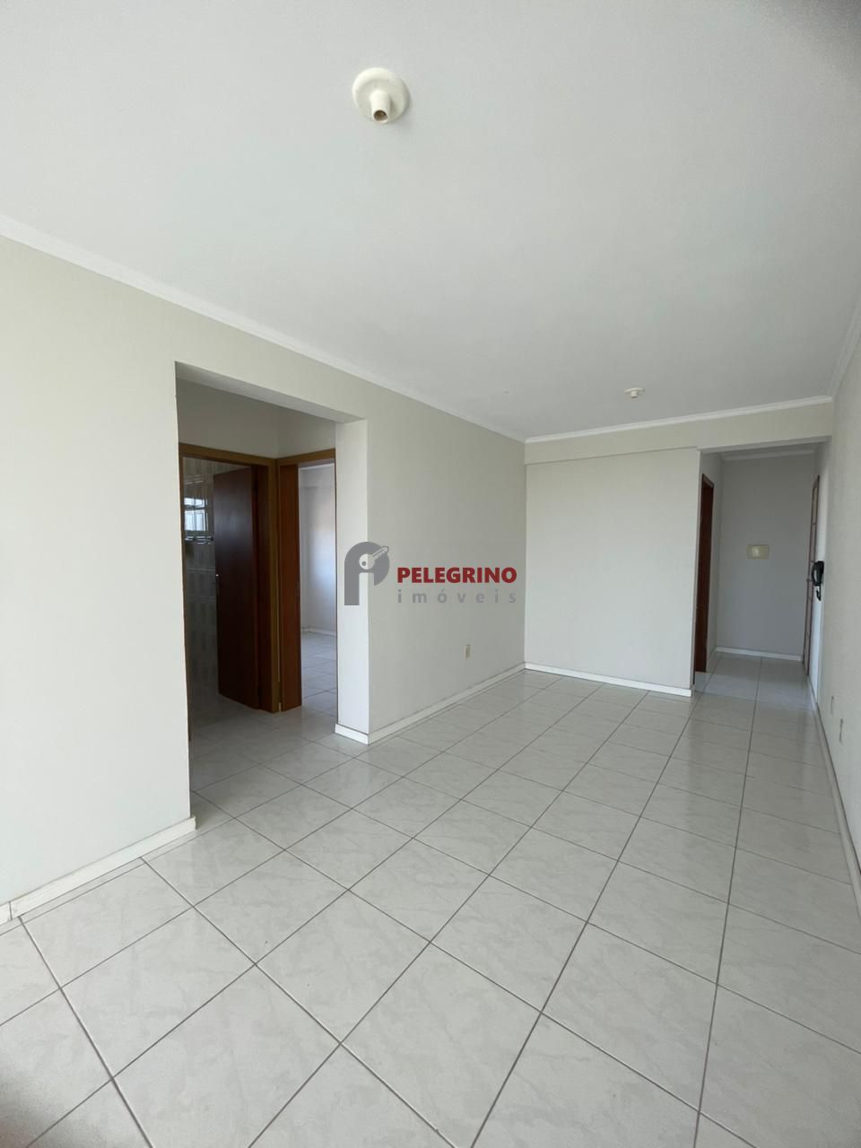 Pelegrino imóveis aluga ótimo apartamento no centro