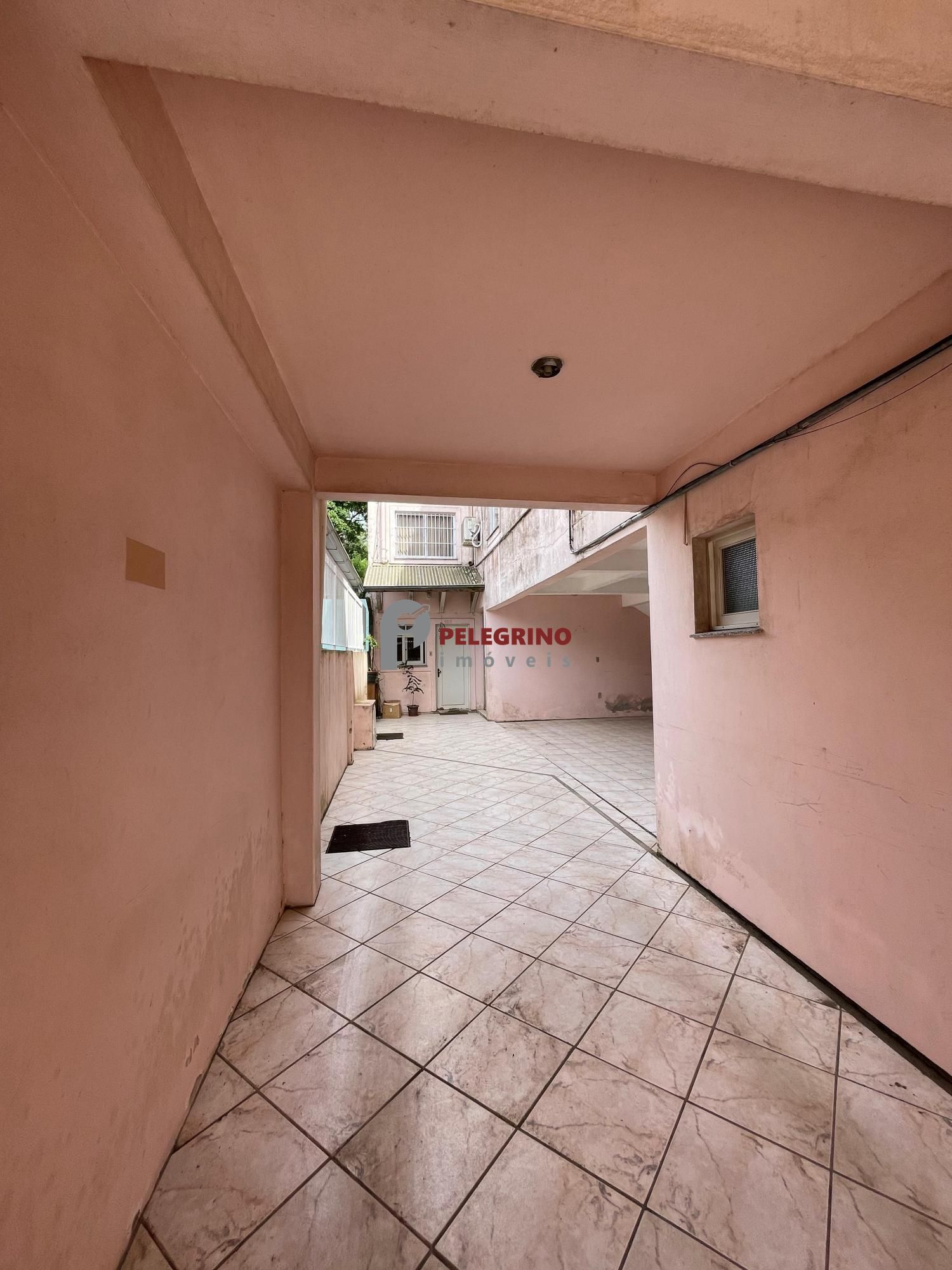 Pelegrino imóveis aluga apartamento no centro em tapes - foto 3