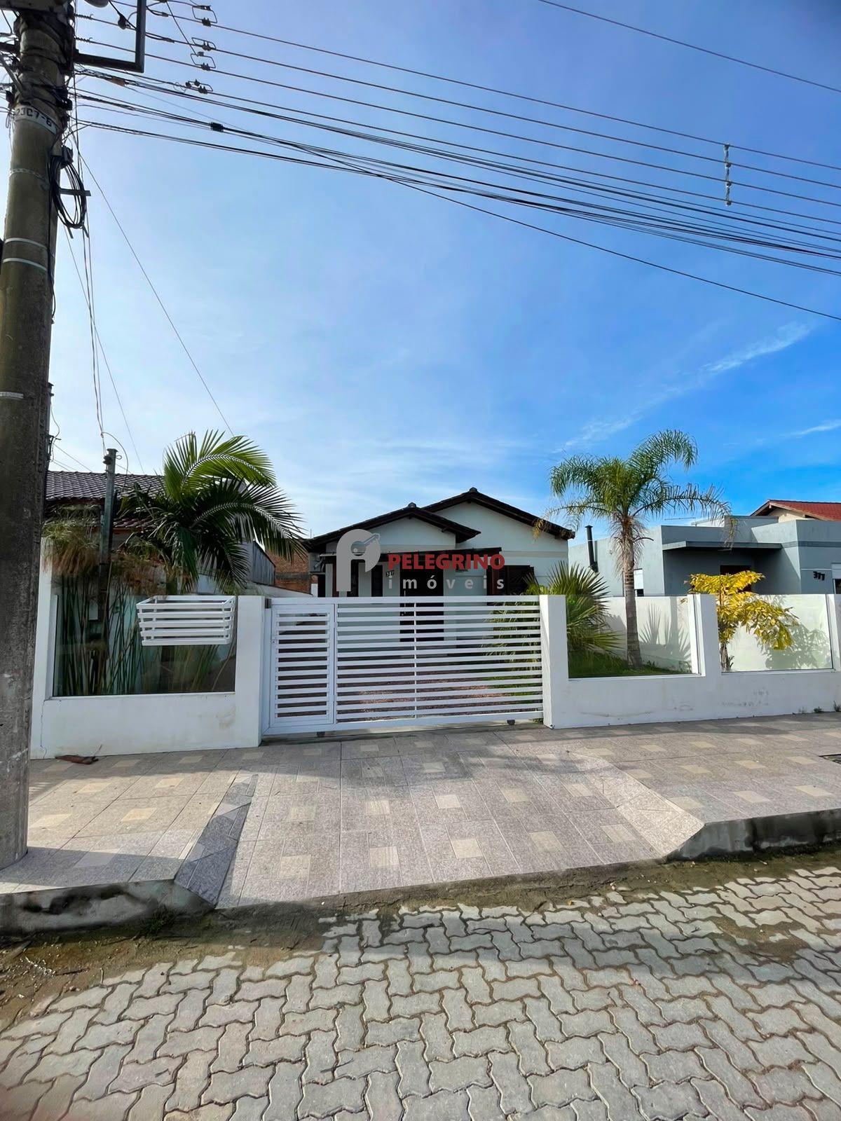 Pelegrino imóveis vende casa no bairro pontal em tapes