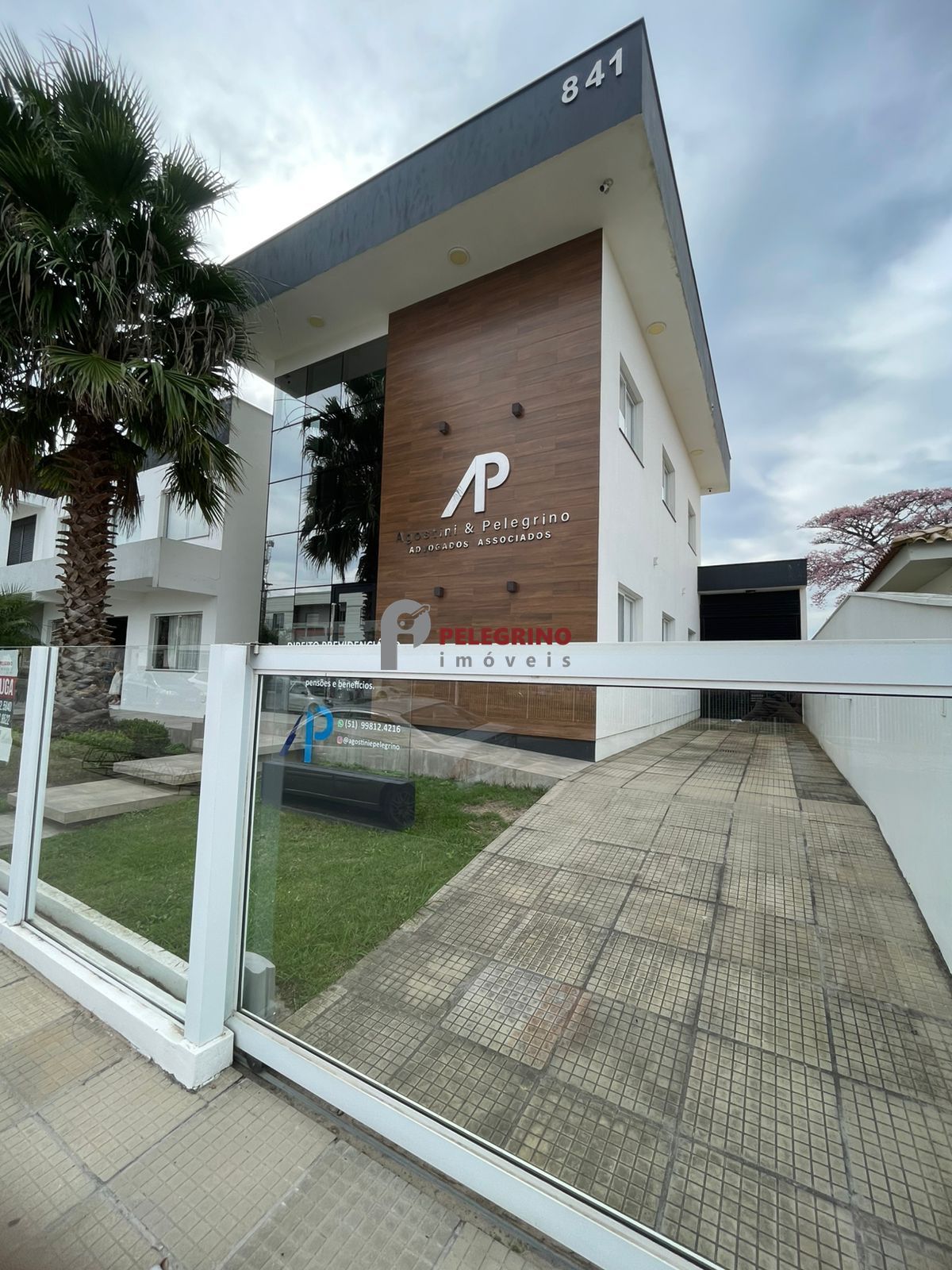 Pelegrino imóveis aluga prédio comercial no centro de tapes - foto 1