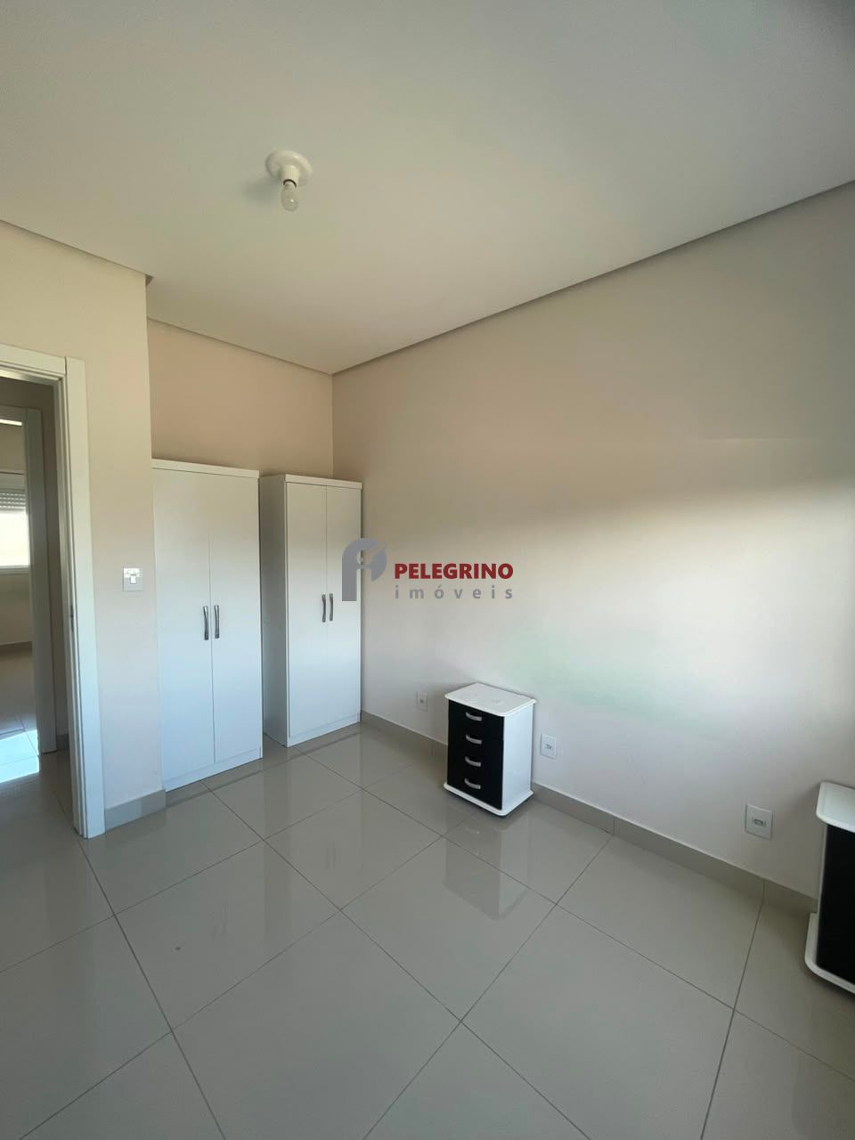 Pelegrino imóveis aluga apartamento no bairro pontal em tape