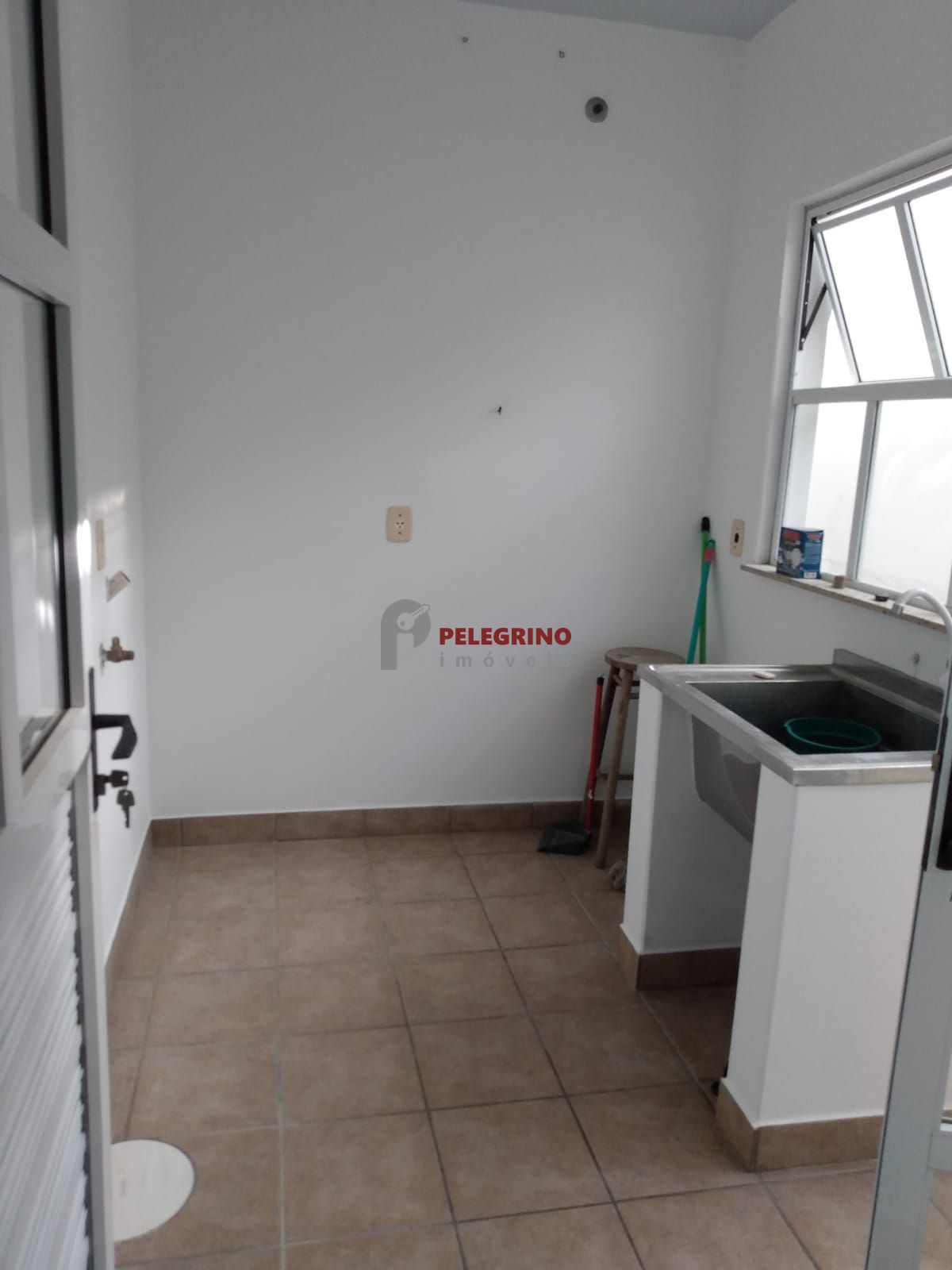 Pelegrino Imóveis vende apartamento no Centro em Tapes