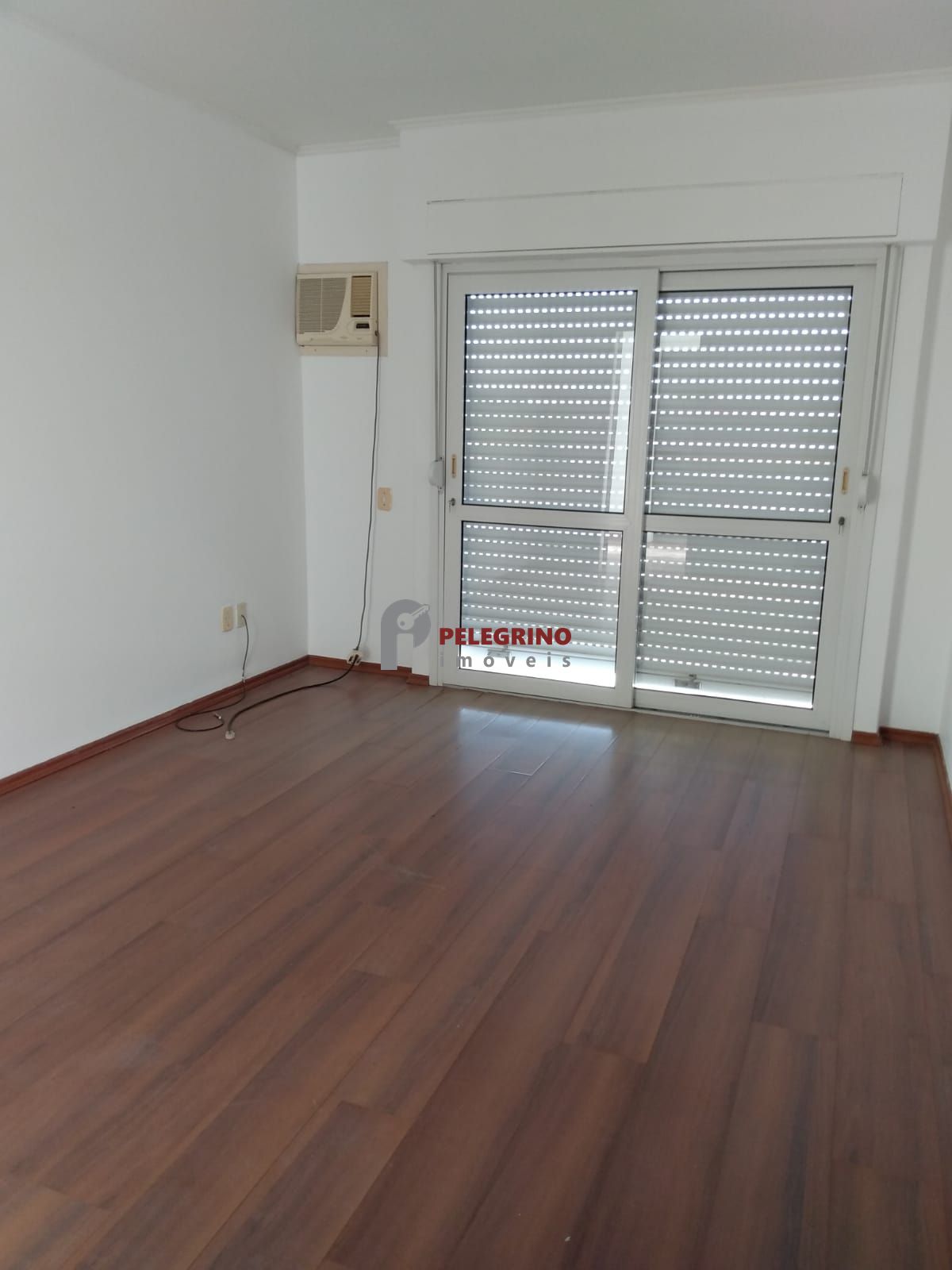 Pelegrino imóveis vende apartamento no centro em tapes