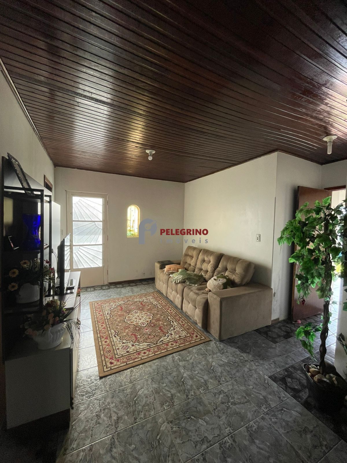 Pelegrino imóveis vende casa no centro de tapes