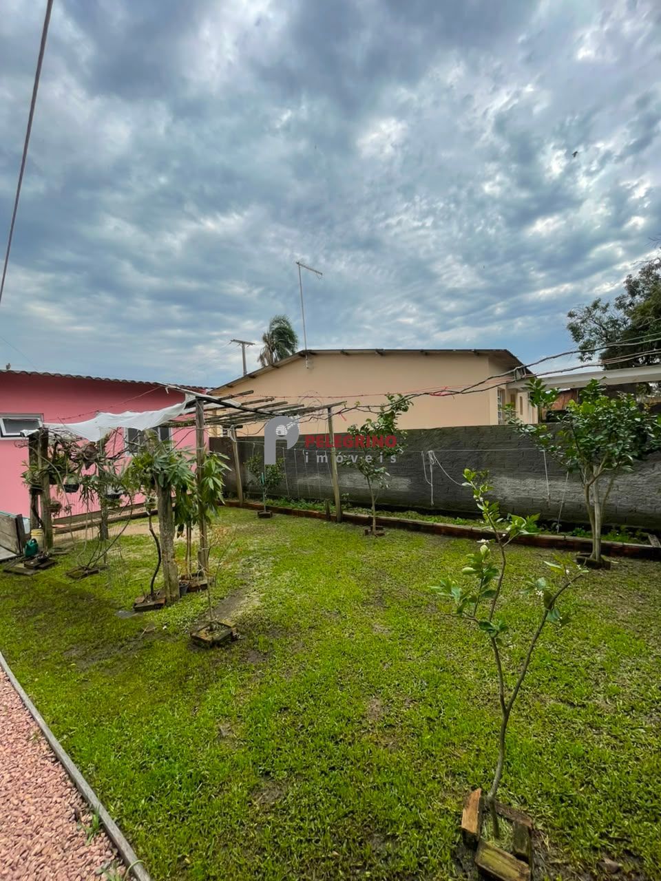 Pelegrino Imóveis vende casa no Balneário Rebello em Tapes