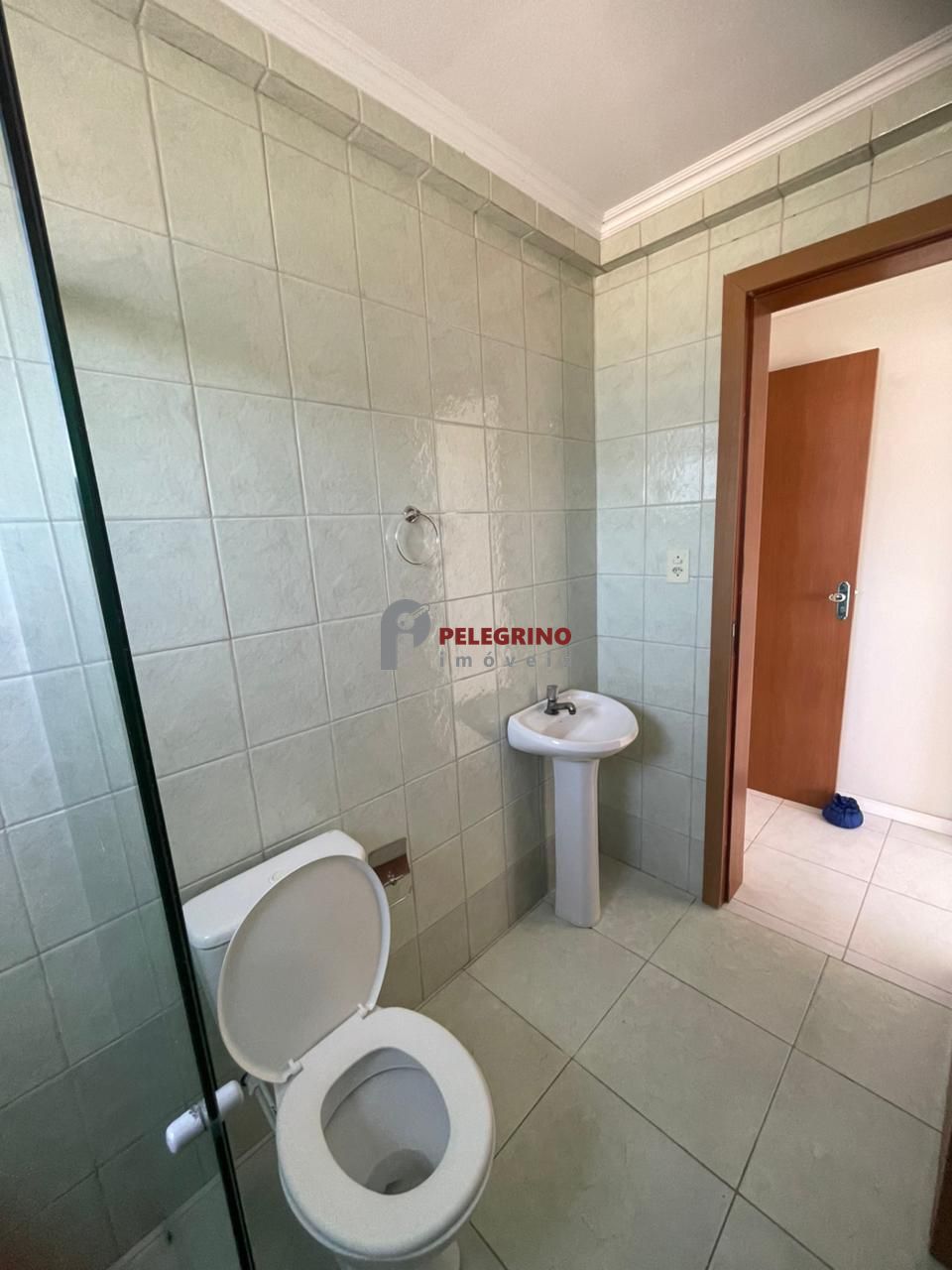 Pelegrino Imóveis aluga ótimo apartamento no Centro