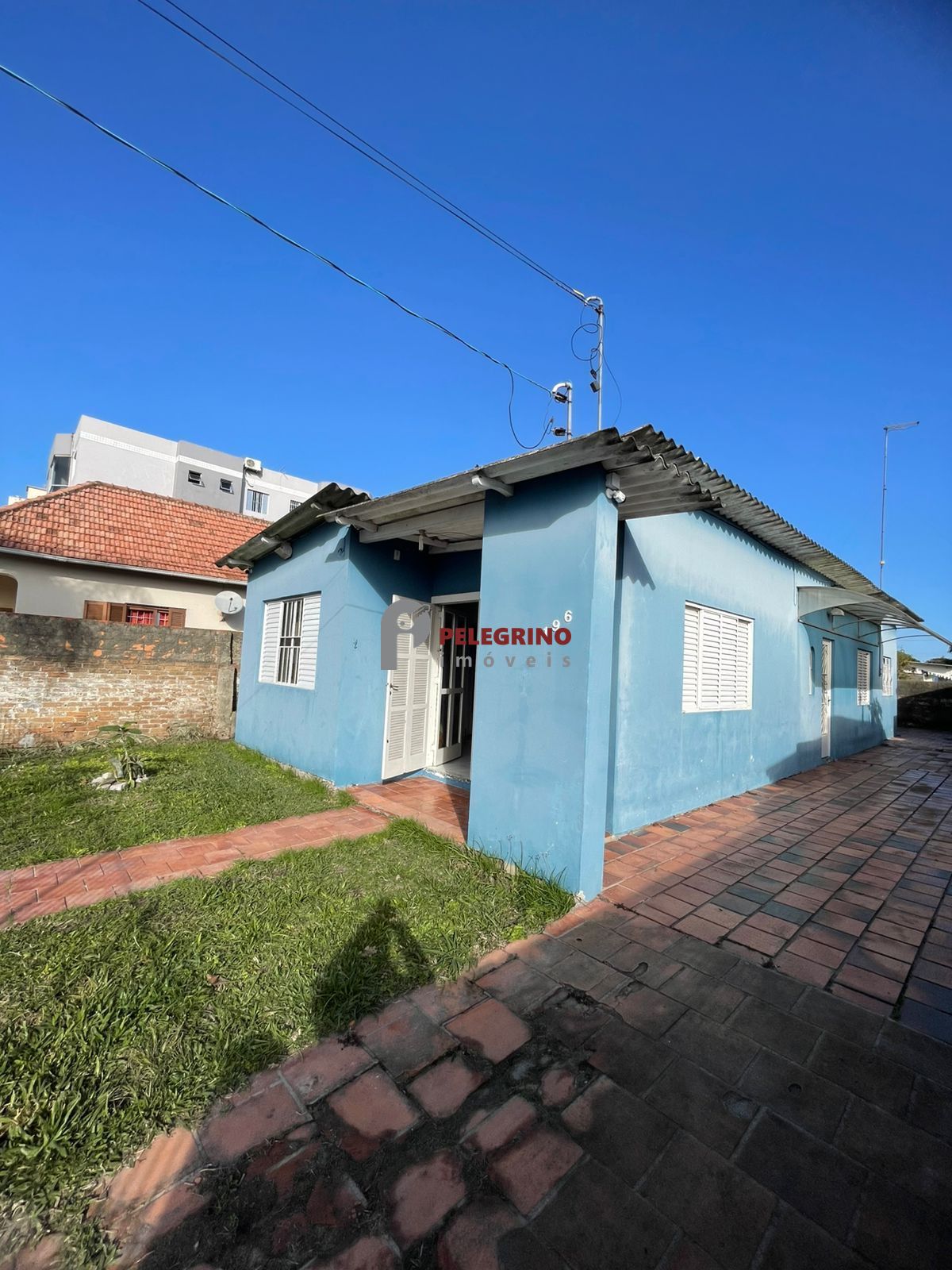 Pelegrino imóveis vende casa no centro de tapes