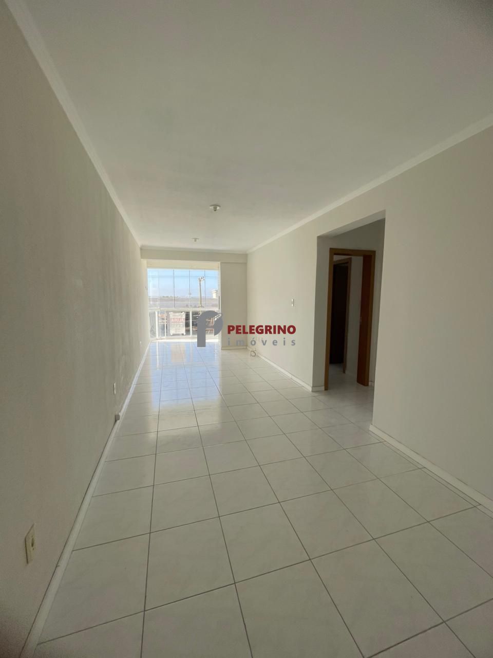 Pelegrino imóveis aluga ótimo apartamento no centro