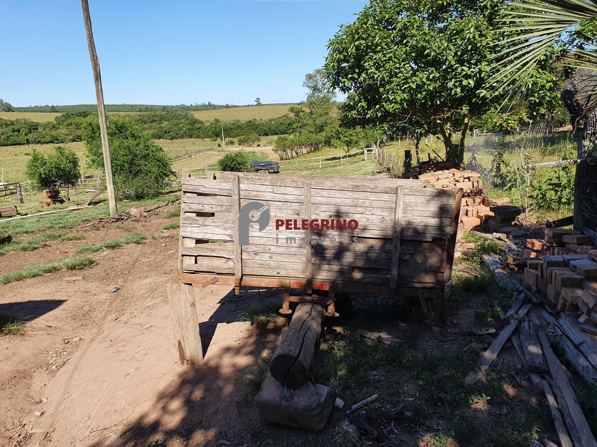 Pelegrino Imóveis vende chácara da chaminé