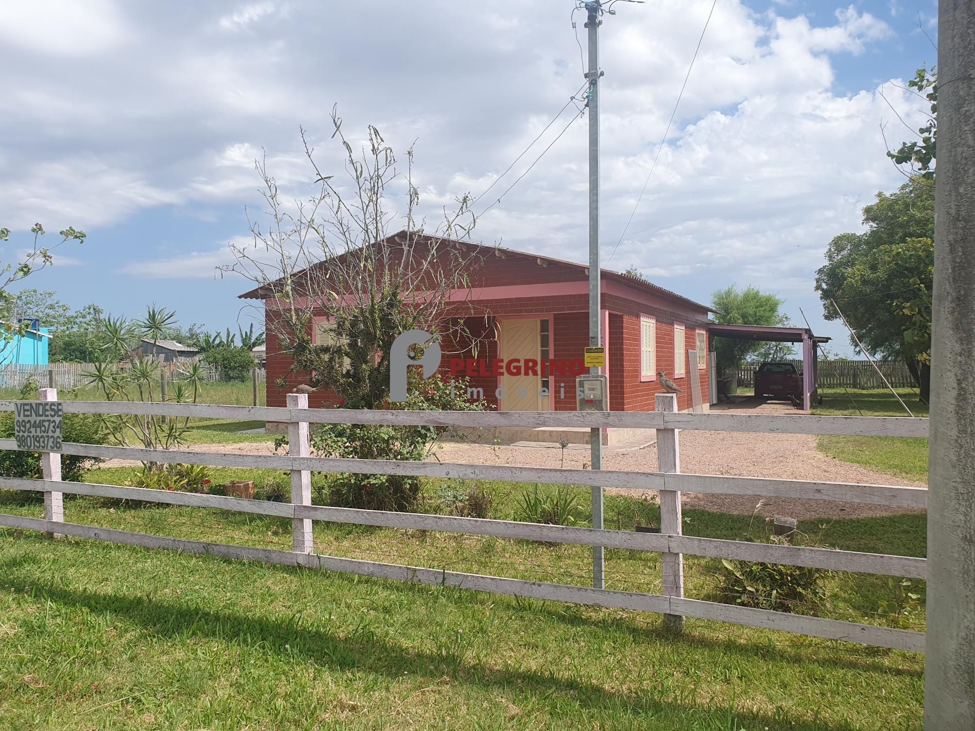 Pelegrino Imóveis vende casa no Balneário Rebello em Tapes