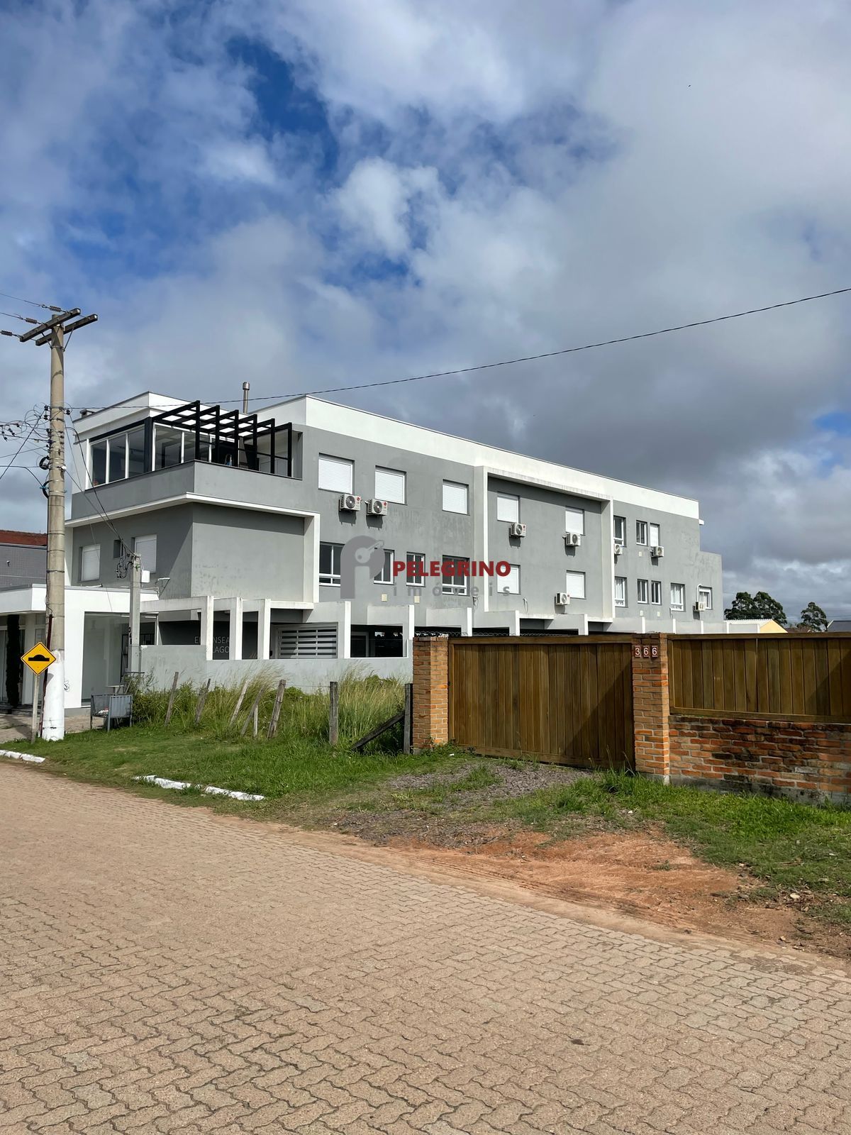 Pelegrino imóveis aluga apartamento no pontal em tapes
