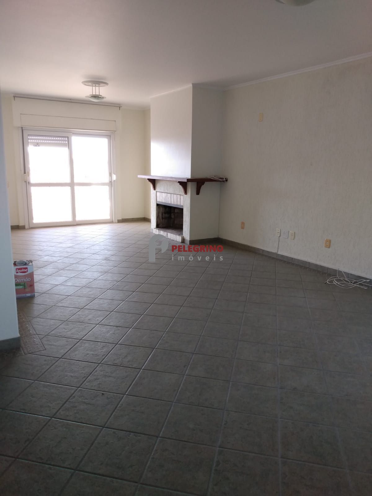 Pelegrino imóveis vende apartamento no centro em tapes
