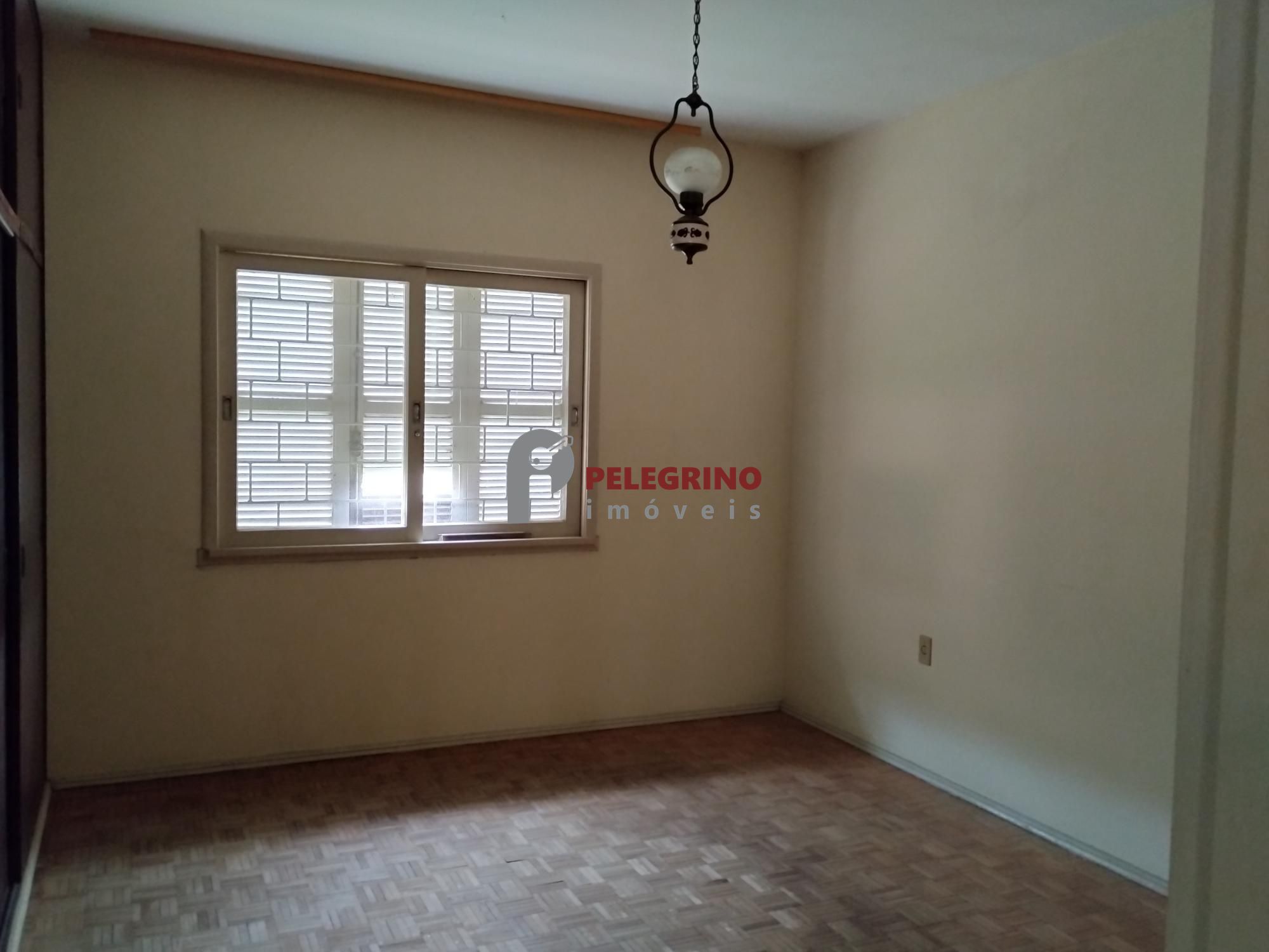 Pelegrino Imóveis vende casa no Centro