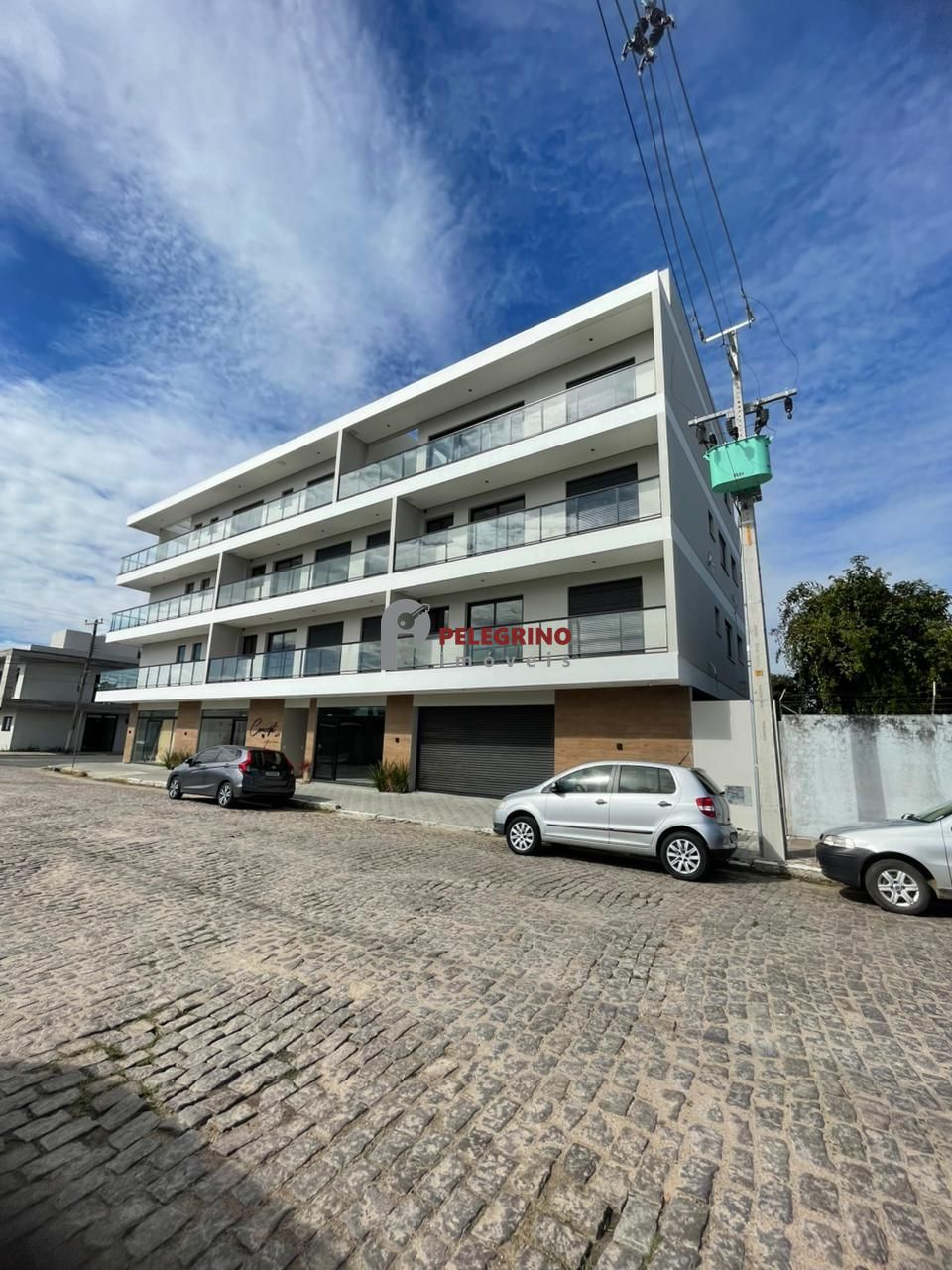 Pelegrino imóveis vende apartamento no centro de tapes