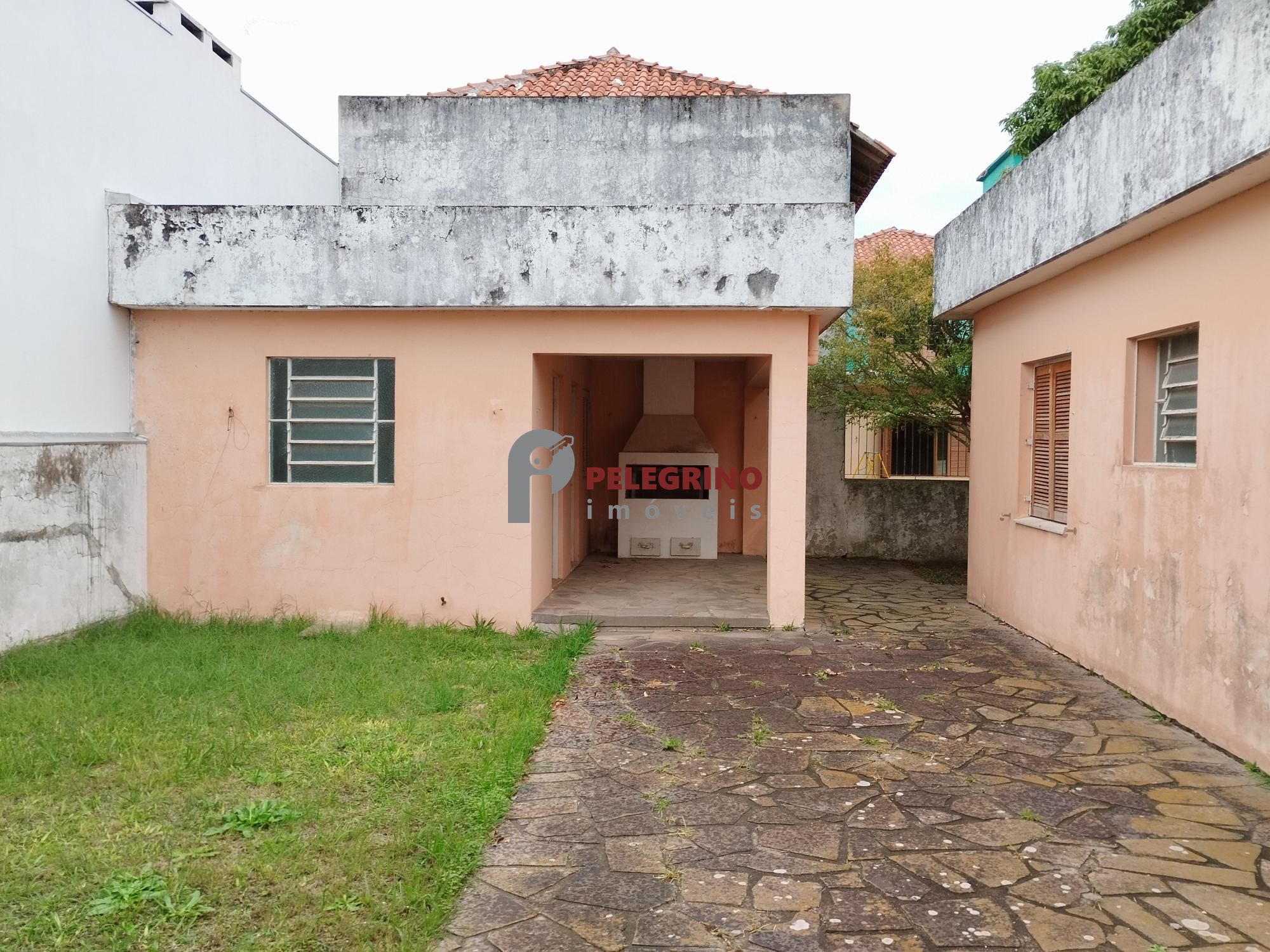 Pelegrino Imóveis vende casa no Centro