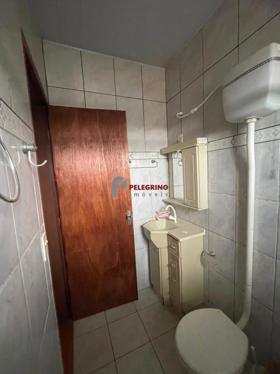 Pelegrino Imóveis aluga apartamento no Centro de Tapes