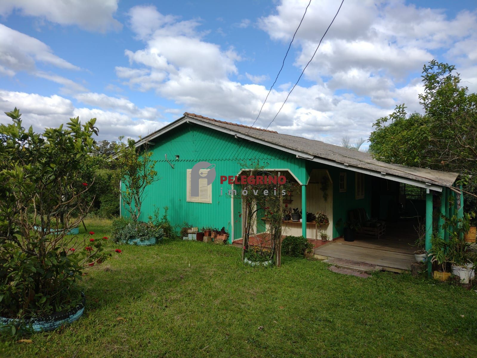 Pelegrino imóveis vende pequena propriedade rural com belíss