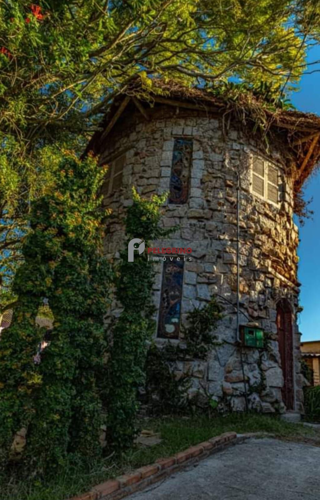 Pelegrino Imóveis vende casa no centro