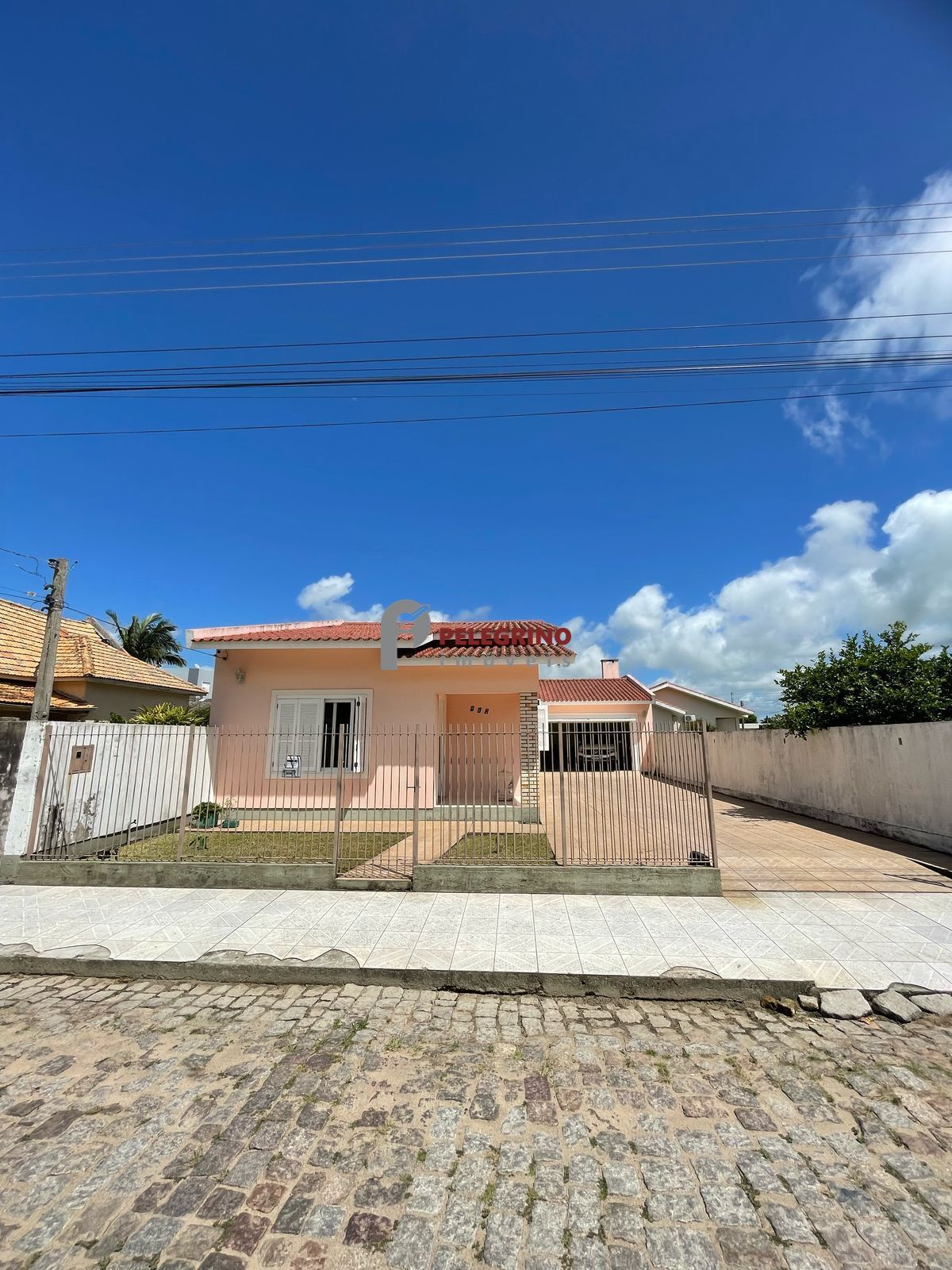 Pelegrino Imóveis vende casa no Centro de Tapes