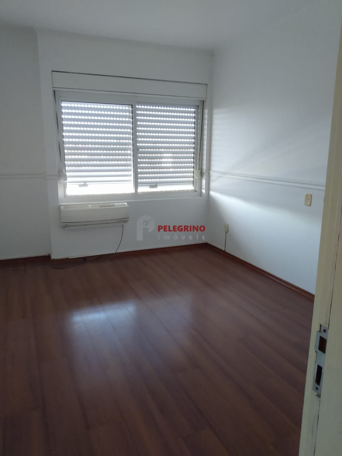 Pelegrino imóveis vende apartamento no centro em tapes