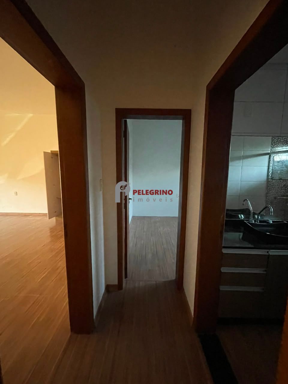 Pelegrino imóveis aluga apartamento no centro de tapes