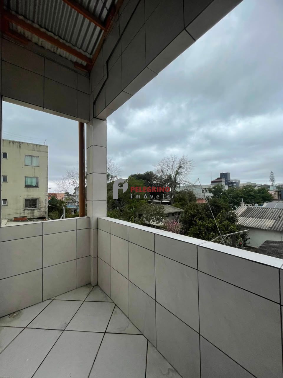 Pelegrino Imóveis aluga apartamento no Centro de Tapes