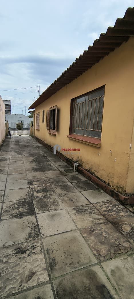 Pelegrino Imóveis vende casa no centro de Tapes - foto 4