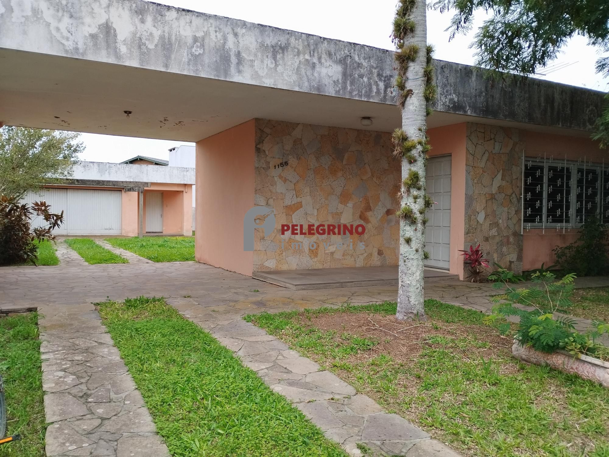 Pelegrino Imóveis vende casa no Centro