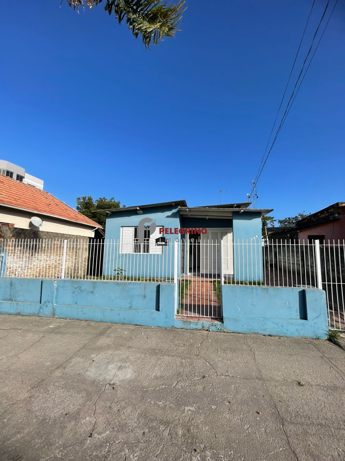 Pelegrino imóveis vende casa no centro de tapes