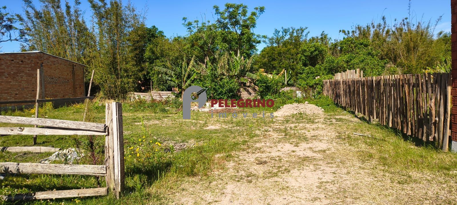 Pelegrino imóveis vende terreno no centro de tapes
