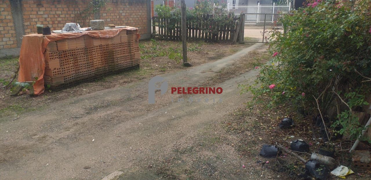 Pelegrino Imóveis vende casa com dois terrenos na General Osório