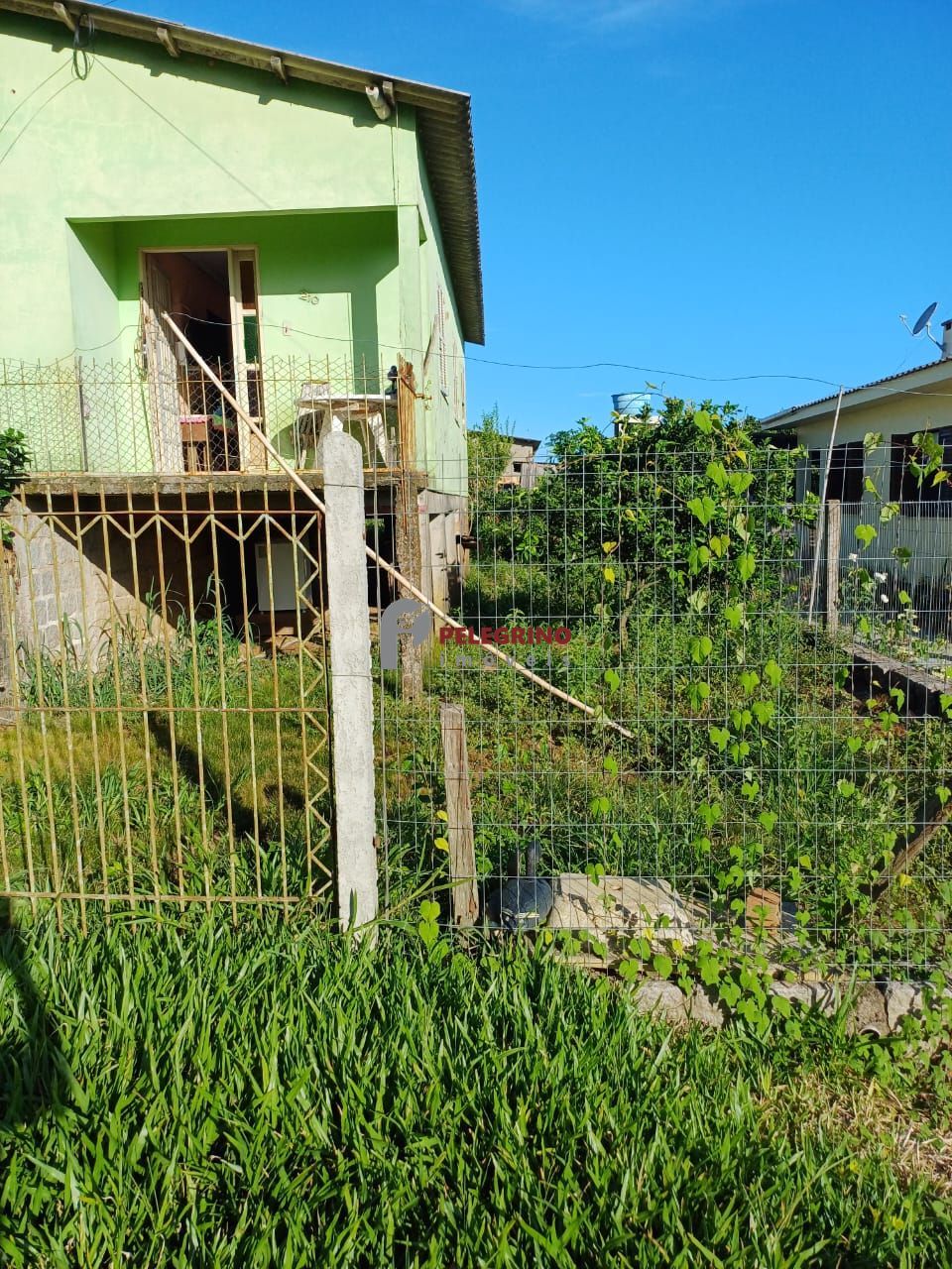 Pelegrino imóveis vende casa na esquina de tapes