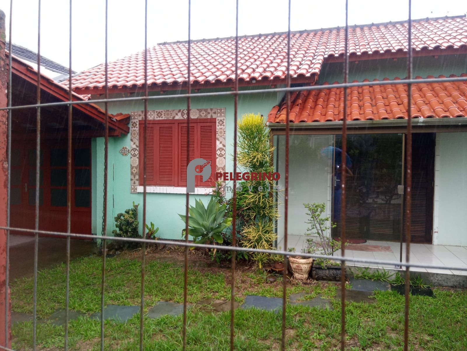 Pelegrino imóveis vende casa em tramandaí