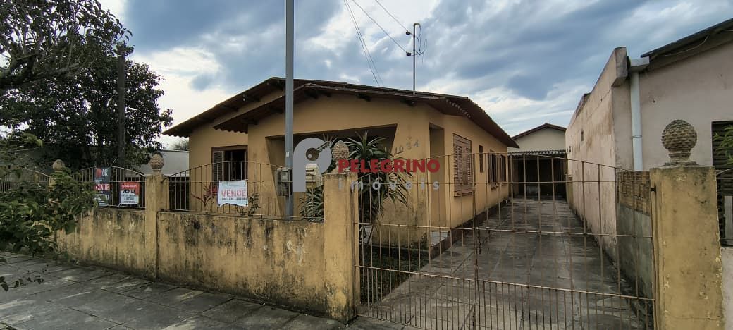 Pelegrino Imóveis vende casa no centro de Tapes - foto 1