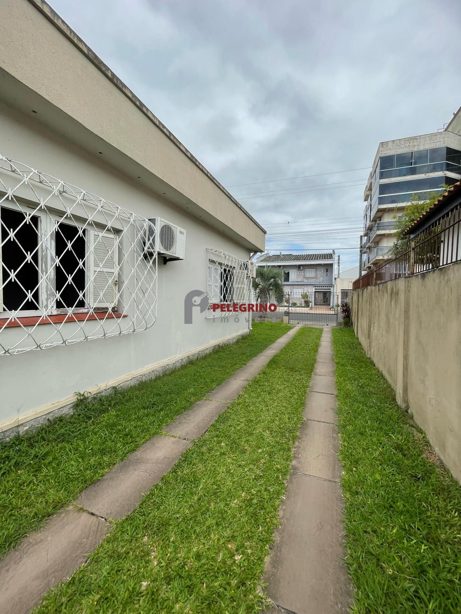 Pelegrino Imóveis vende casa no centro Tapes