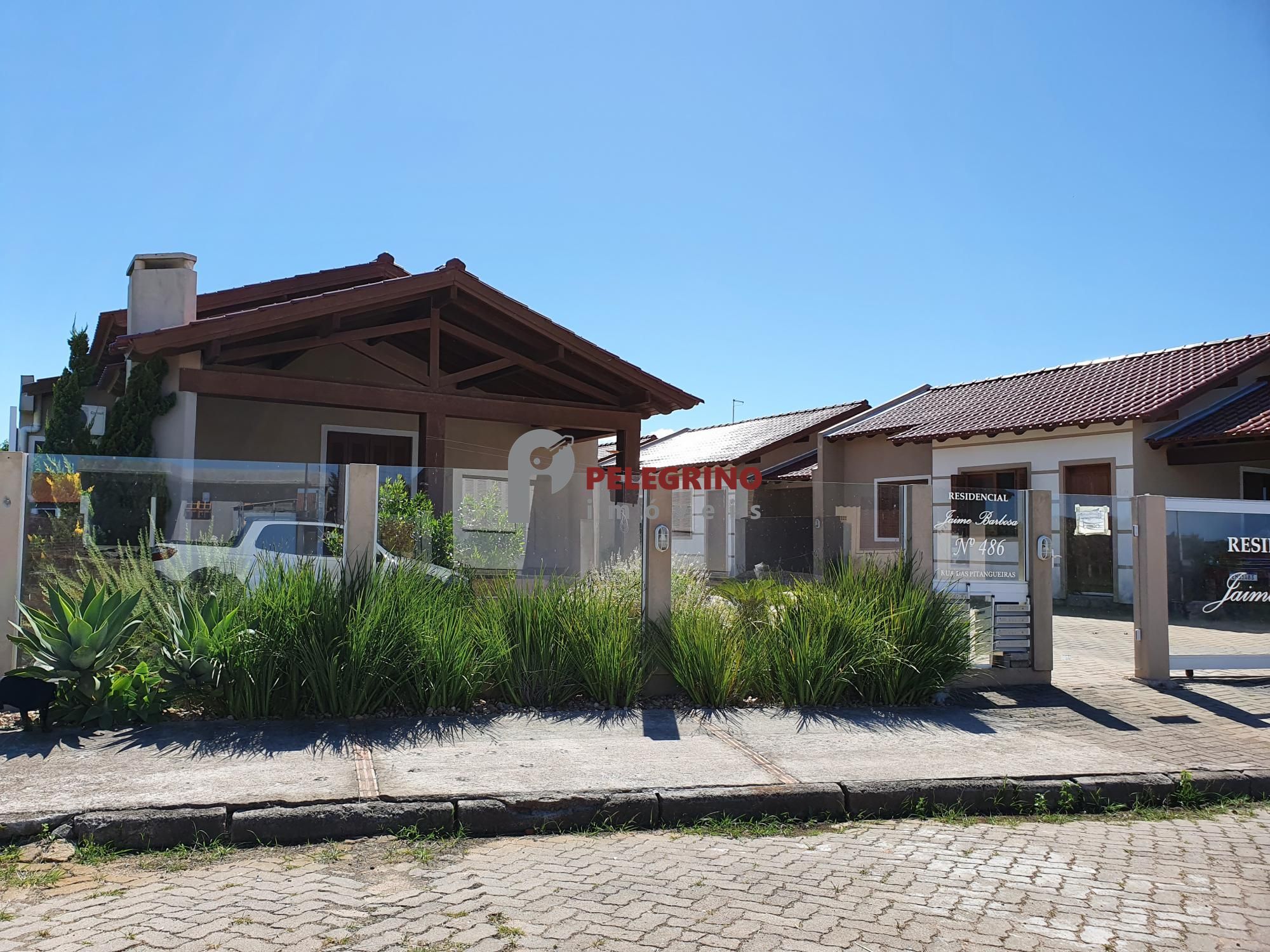 Pelegrino imóveis vende casa no bairro pontal em tapes