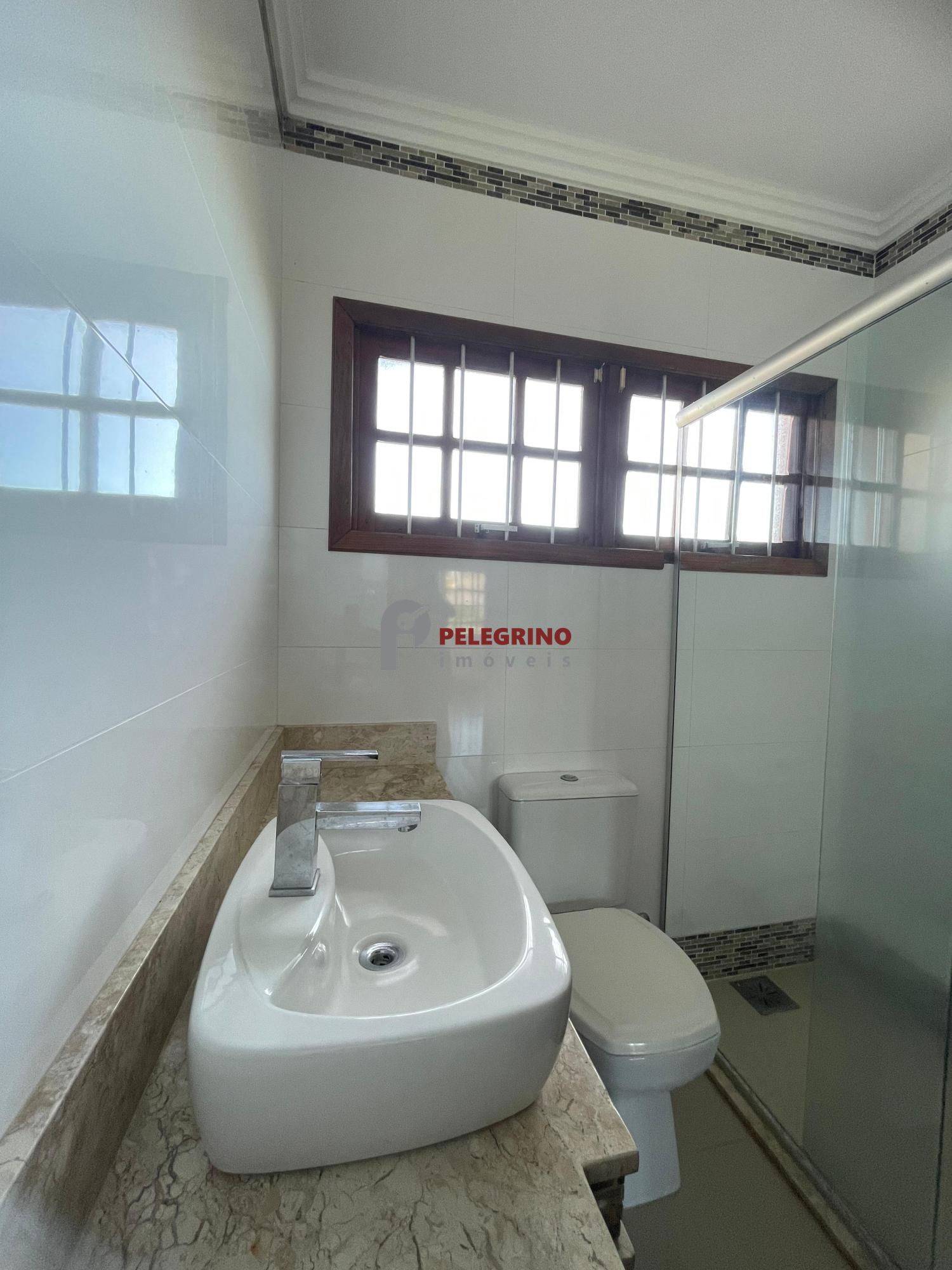 Pelegrino Imóveis vende casa no centro em Tapes