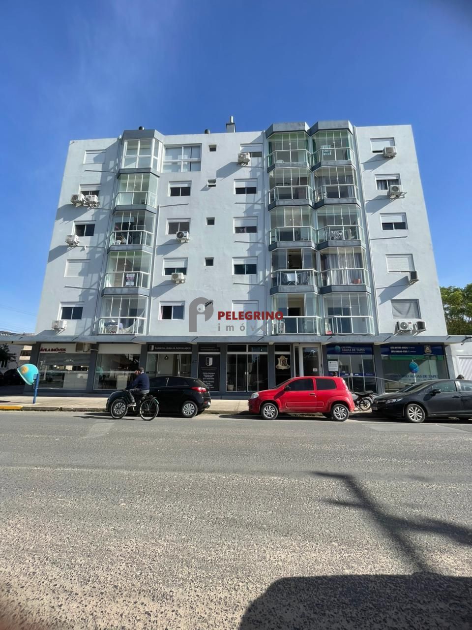 Pelegrino imóveis aluga ótimo apartamento no centro