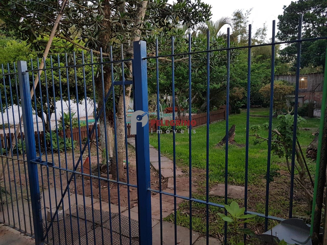 Pelegrino Imóveis vende ótima residência no Centro de Tapes